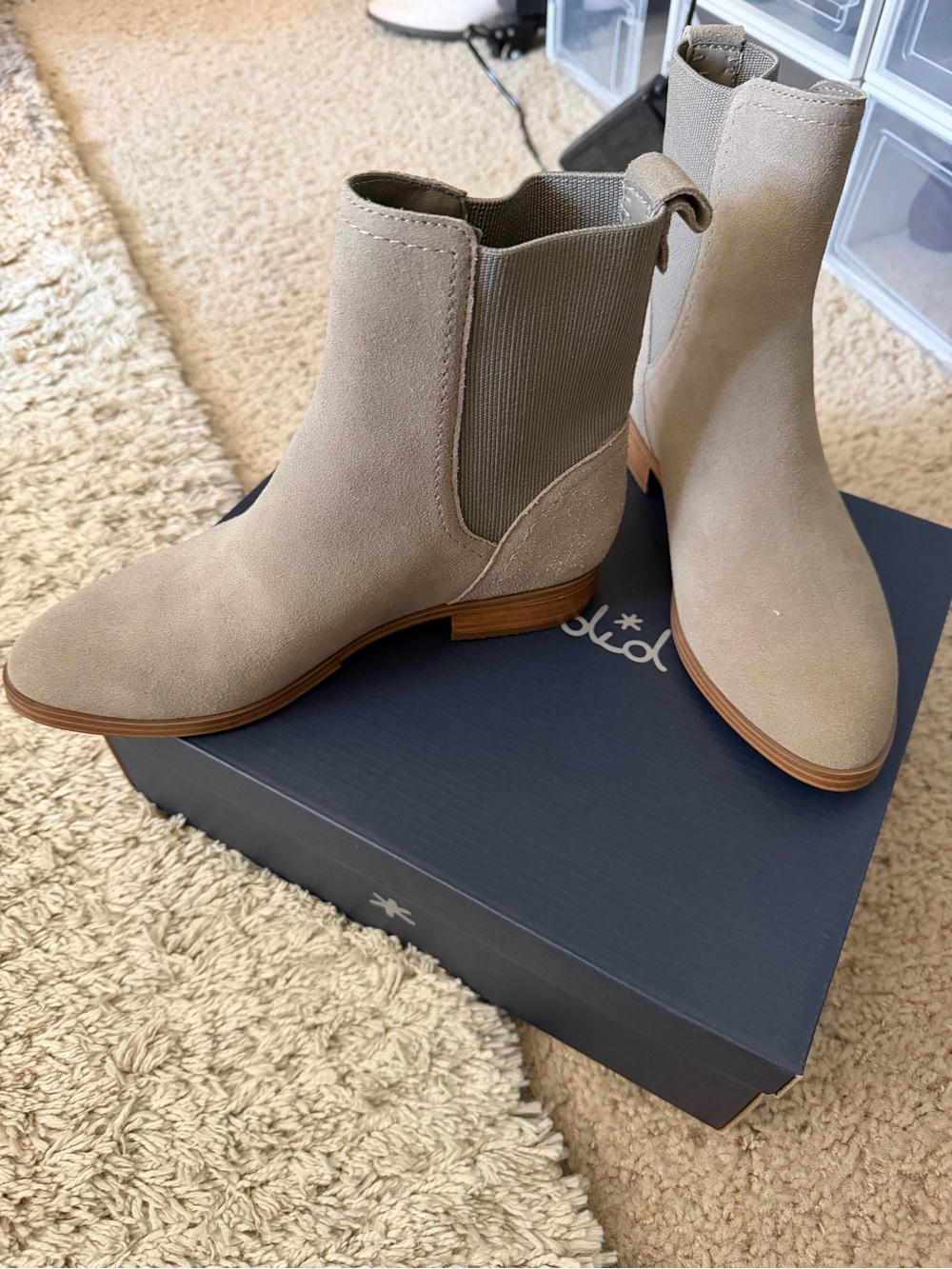 Splendid Women’s Chelsea Ankle Boots in Taupe Suede - Picture 6 of 6